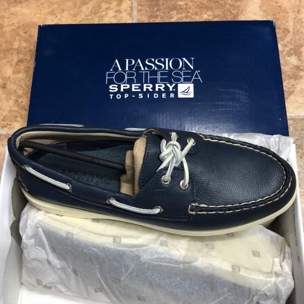 Sperry Top Sider Navy Women shoes Sz 8M